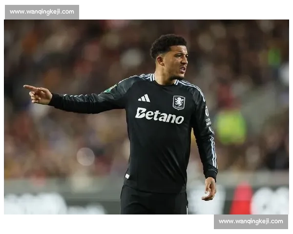 怒摔信任？桑乔拒理埃梅里，维拉赢球难掩裂痕